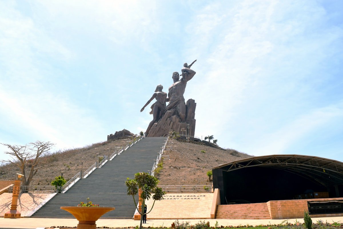 Romans se passant à Dakar