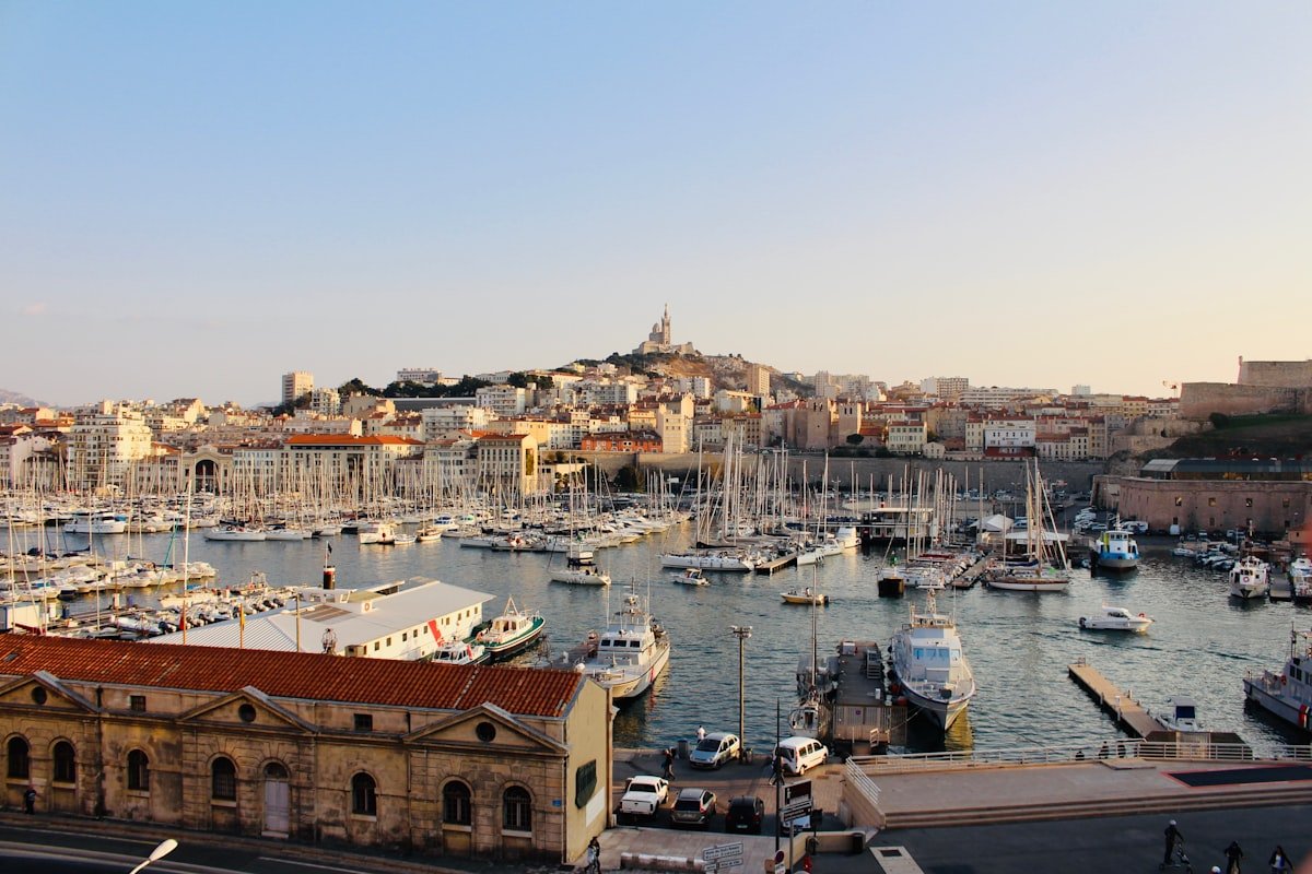 Romans se passant à Marseille Romans se passant à Marseille